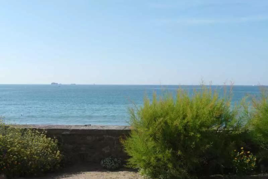 Appartement pleine vue mer dans une villa sur la Digue du Sillon à St Malo