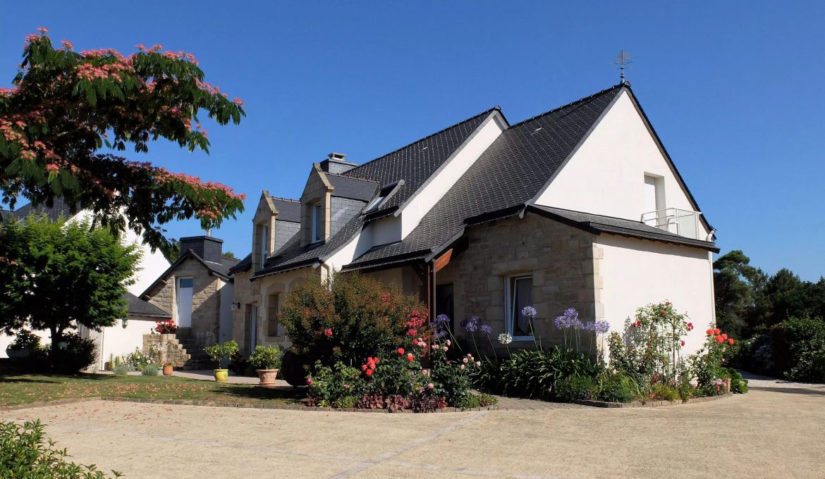  MAISON  LA TRINIT  SUR MER PROCHE PORT ET COMMERCES 