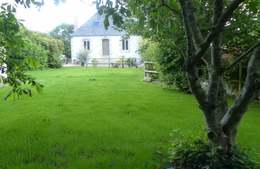 CHARMANT PIED A TERRE BORD DE MER PLEUMEUR BODOU