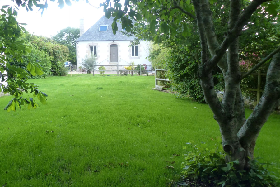 CHARMANT PIED A TERRE BORD DE MER PLEUMEUR BODOU