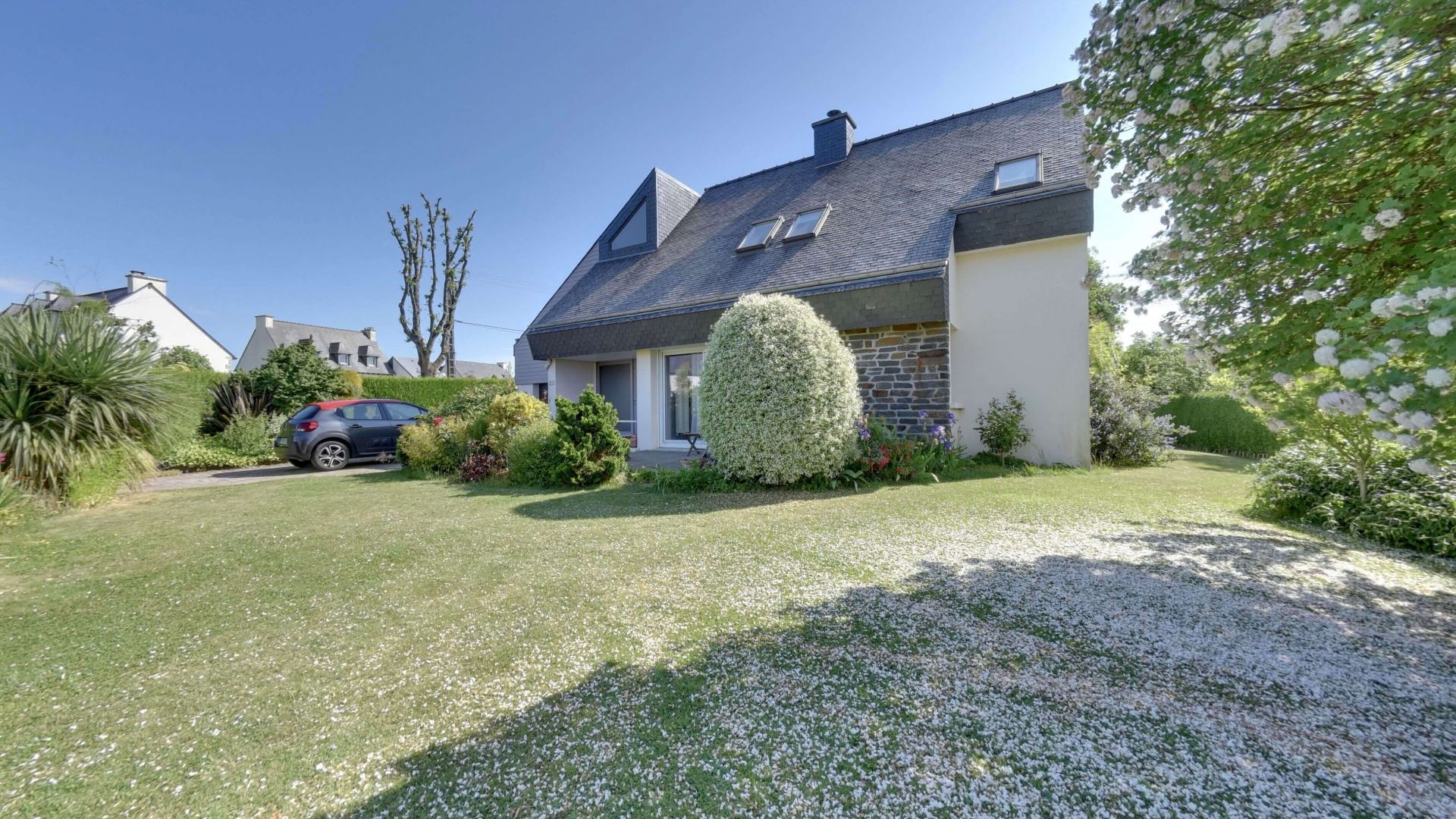 Maison contemporaine à Trélivan, proche de Dinan