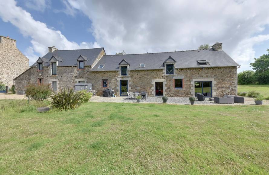 Longère en parfait état à quelques minutes de Saint-Cast et de Plancoët