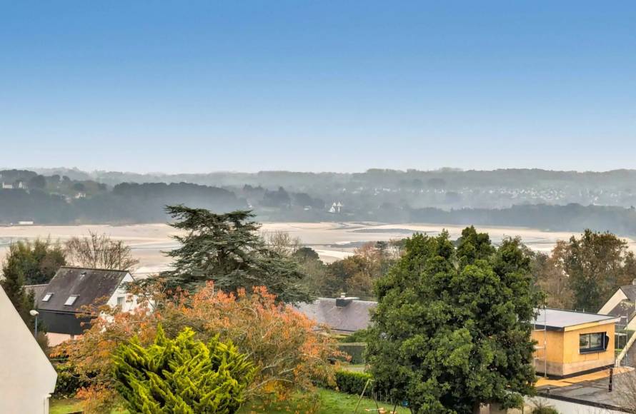 APPARTEMENT DUPLEX VUE MER A LOCQUIREC