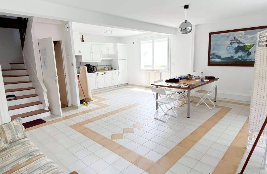 CHARMANTE MAISON VUE MER DOURDUFF EN MER