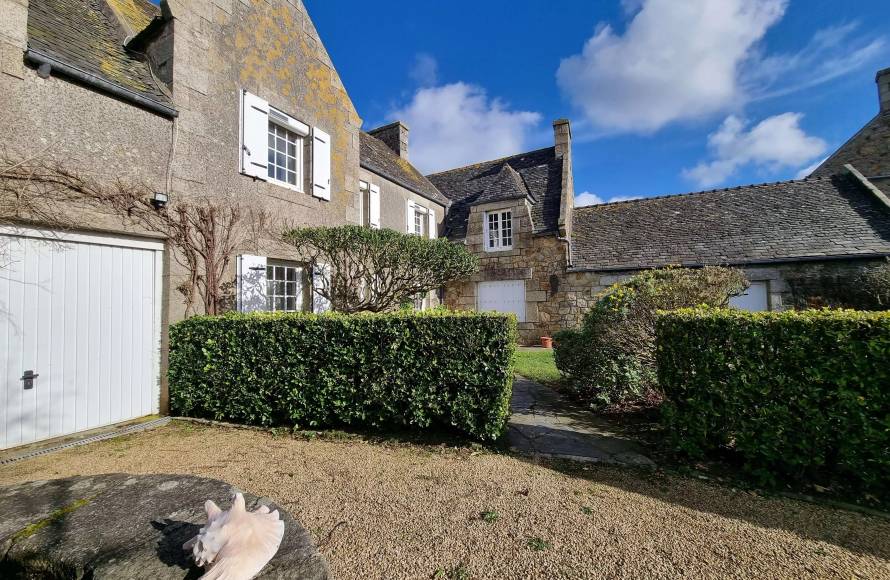 Maison en pierres proche des plages et du centre de Santec