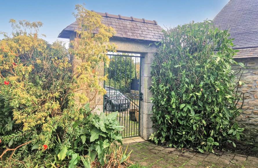 Longère en pierre proche du centre de Vannes