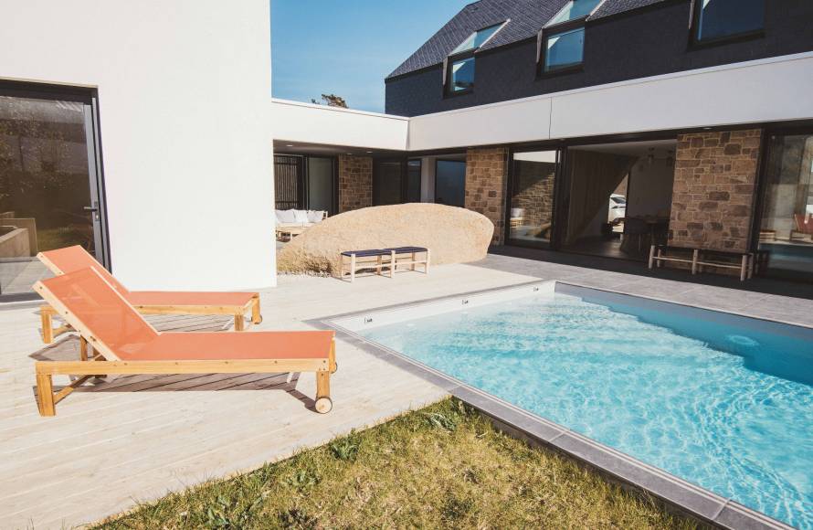 Villa avec piscine et plage à pieds à Ploumanac'h