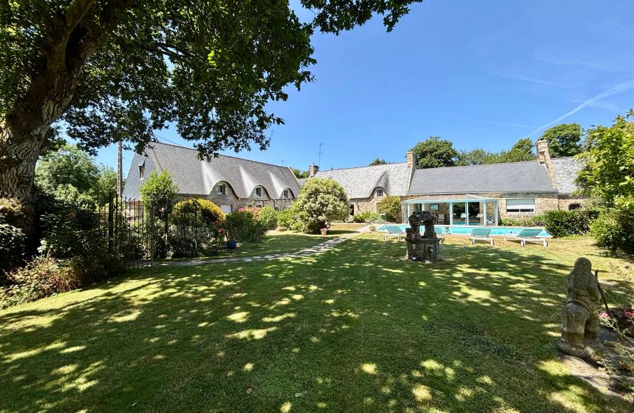 Propriété de caractère avec piscine Guidel Morbihan