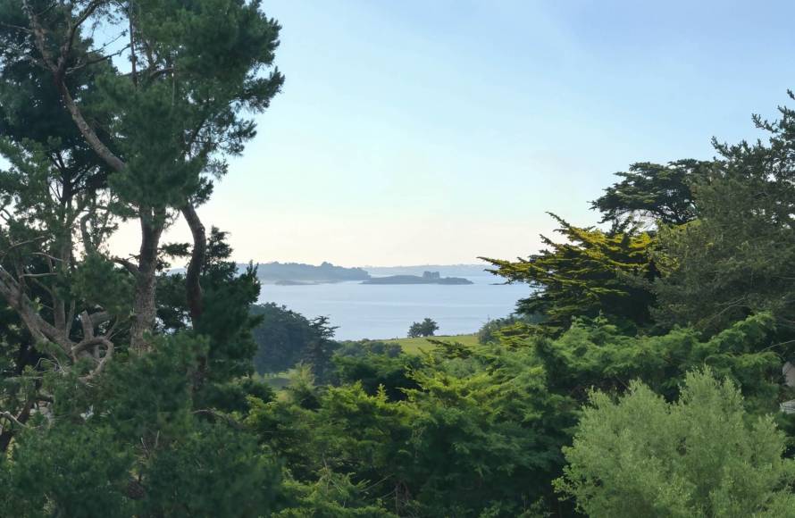 Maison contemporaine à Saint-Cast au dessus du Golf et de la plage