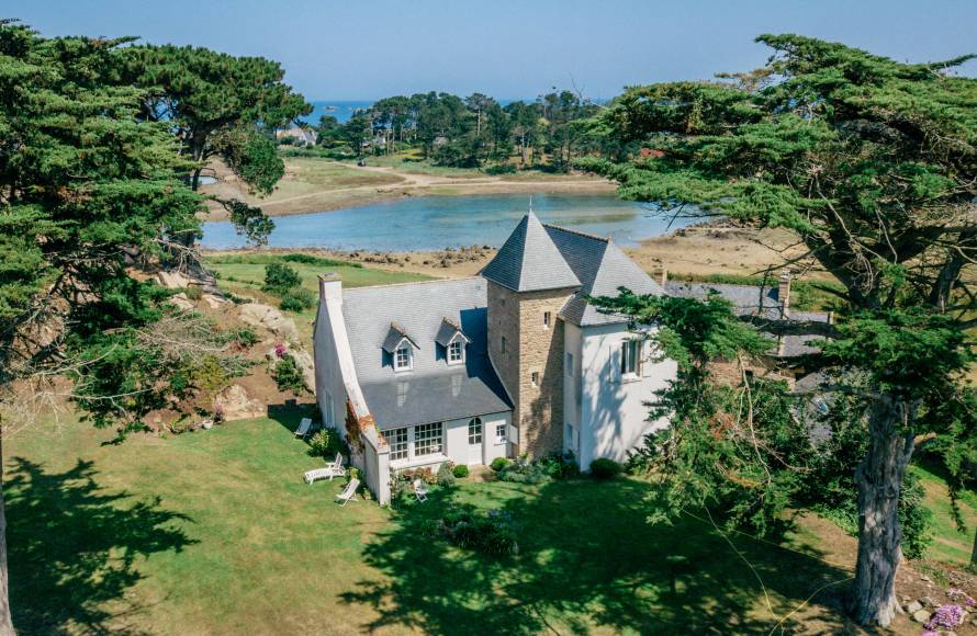 Maison de caractère les pieds dans l'eau