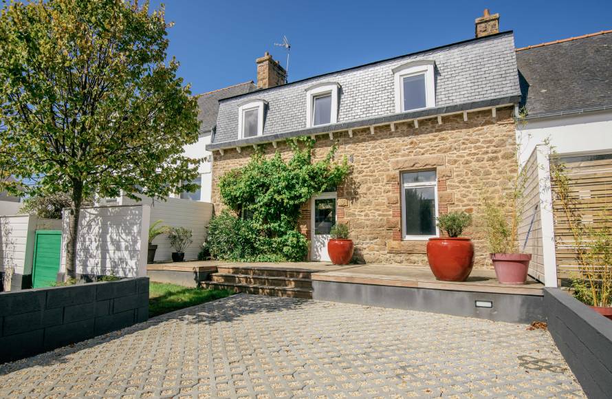 Ensemble Immobilier avec la plage à pied