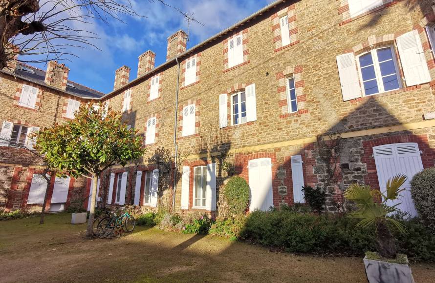 Bel appartement rénové à Dinard proche de la mer