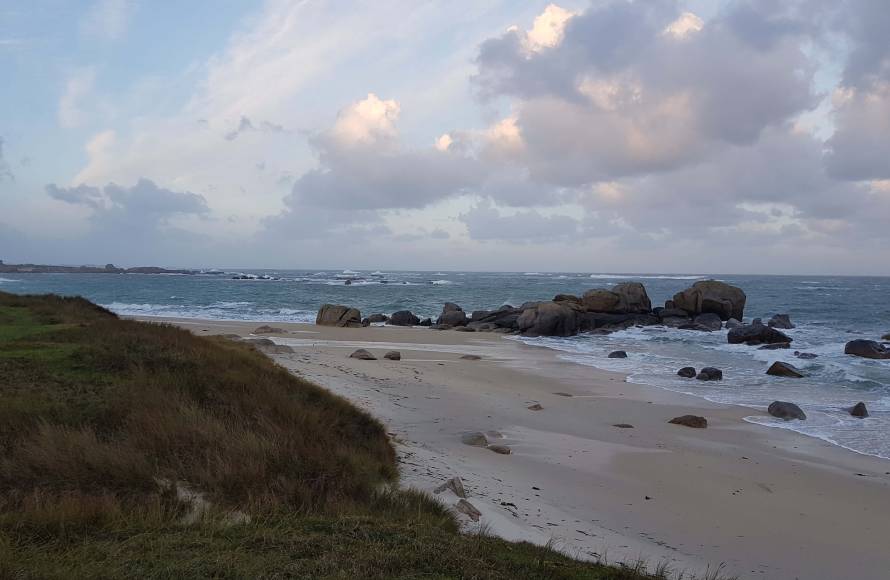 Maison à 300 mètres de la plage- Petite vue mer - Kerlouan