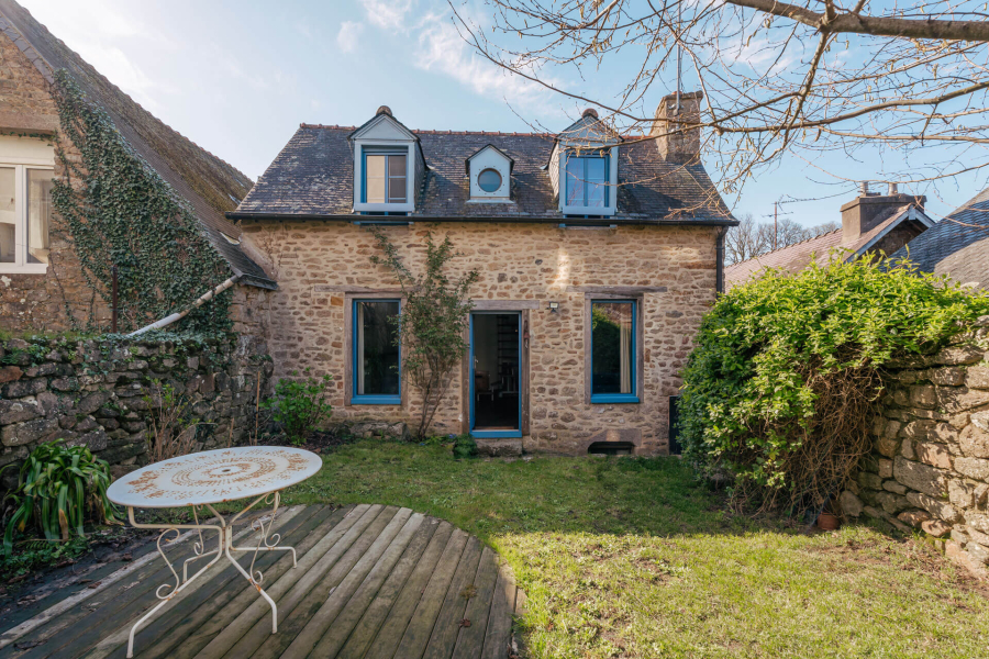 Charmante maison en pierre avec jardin au coeur de Saint-Goustan