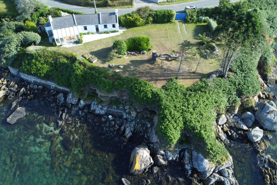 Maison de plain-pied, vue mer exceptionnelle, accès direct à la plage