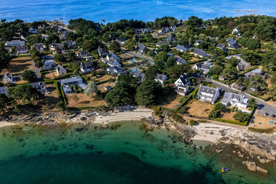 CONCARNEAU- LE CABELLOU, vue mer avec accès direct à la plage