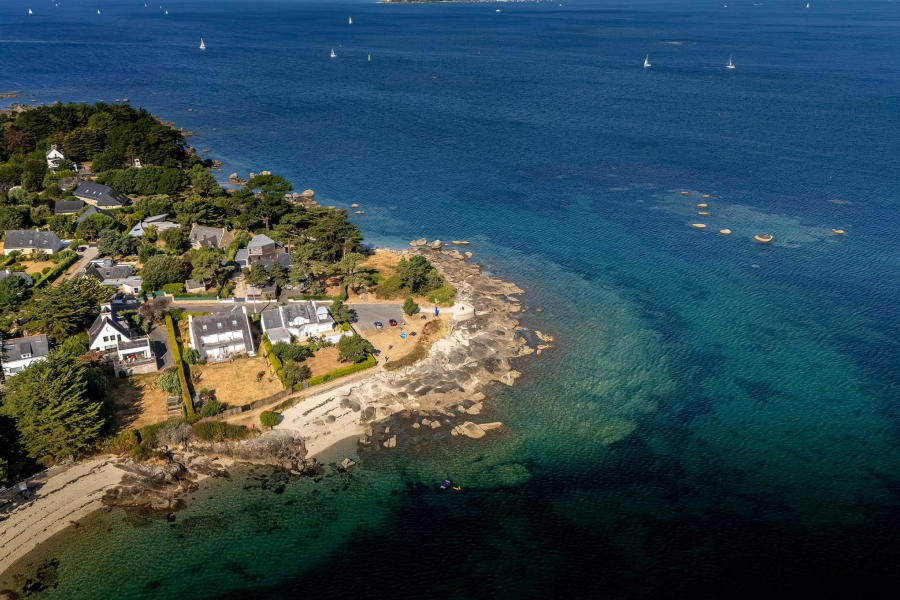 CONCARNEAU- LE CABELLOU, vue mer avec accès direct à la plage