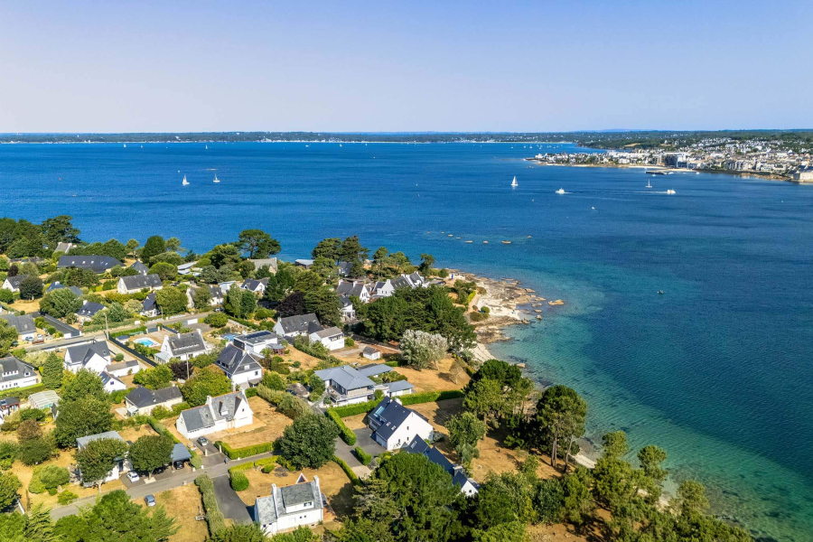 CONCARNEAU- LE CABELLOU, vue mer avec accès direct à la plage